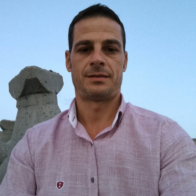 Alberto González